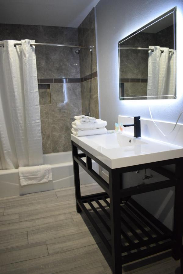 Willow Tree Inn & Suites Los Angeles Dış mekan fotoğraf