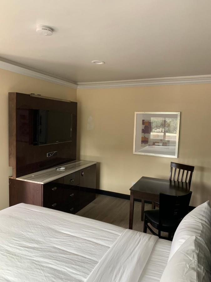 Willow Tree Inn & Suites Los Angeles Dış mekan fotoğraf